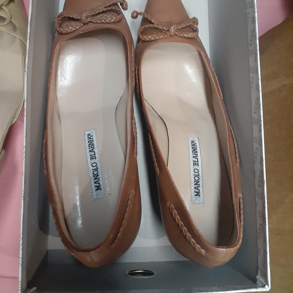 Manolo Blahnik Tan Leather Flats